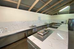 McLaren-Lakeside-kitchen