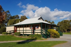 McLaren Vale Lakeside Caravan Park Amenities - 2